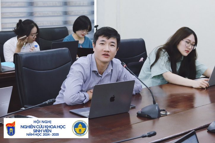 '''''''''A group of people sitting at a table

AI-generated content may be incorrect.'''''''''