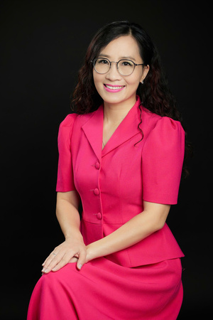 PGS. TS. Nguyễn Thu Hiền - Trưởng Khoa Văn học