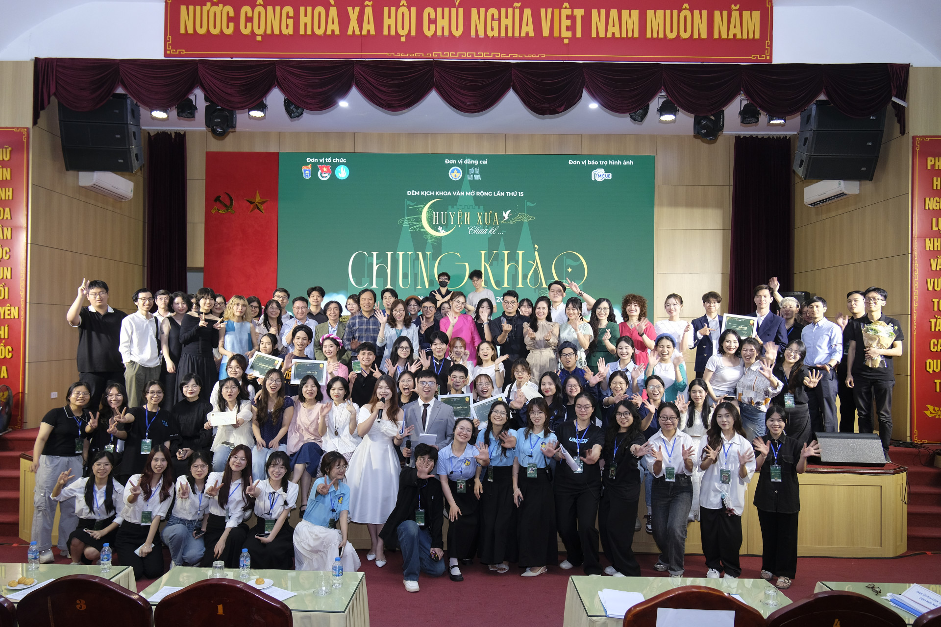 Ngành Văn học - Đến hiện đại từ truyền thống